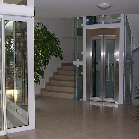 Pontis Hotel Biatorbagy Exterior photo